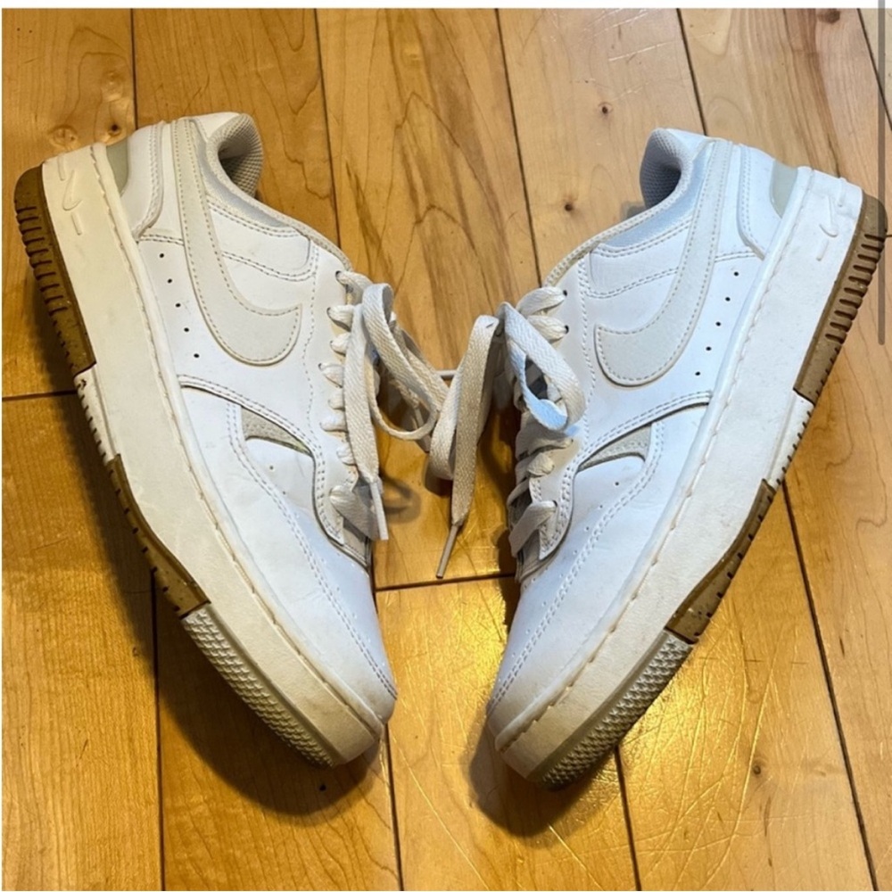 Nike Gamma Force Sneakers color is white/ gum size seven (7) - Picture 2 of 8